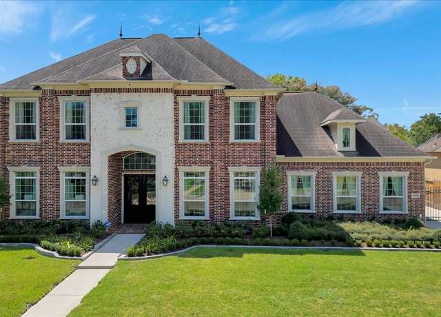 Property at 15026 Blossom Bay Dr, Houston, TX 77059, 4 beds, 4.5 baths