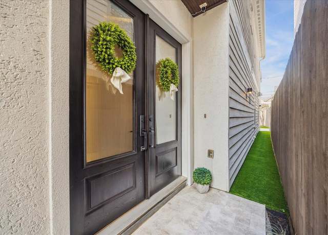 Property at 4410 Floyd St Unit B, Houston, TX 77007, 3 beds, 3.5 baths