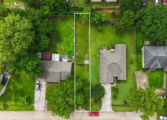 Property at 00 Holiday St, Tomball, TX 77375