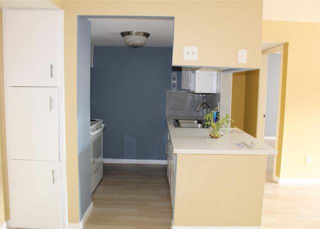 Property at 6161 Reims Rd #611, Houston, TX 77036, 2 beds, 2 baths