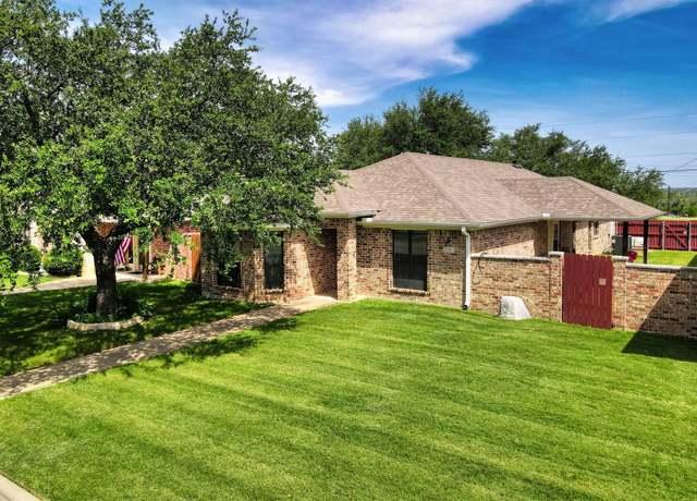 Property at 2207 Teton Ave, Lampasas, TX 76550, 3 beds, 2 baths