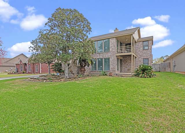 Property at 12604 Pegasus Dr, Willis, TX 77318, 3 beds, 2.5 baths