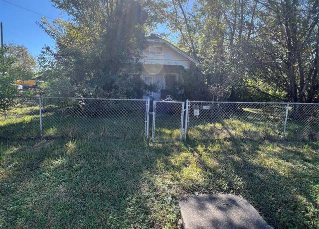 Property at 812 Lindale St, Houston, TX 77022, 3 beds, 1 bath
