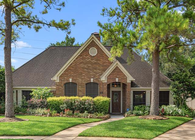 Property at 11 Stalybridge Ct, Sugar Land, TX 77479, 4 beds, 2.5 baths