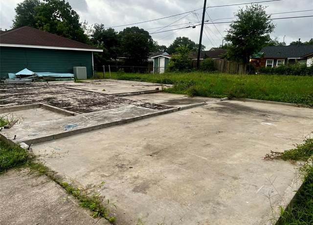 Property at 3304 Bond St, Pasadena, TX 77503