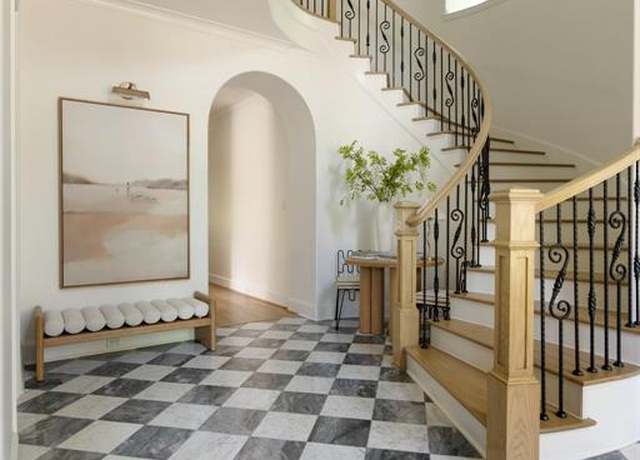 Property at 133 Larkhaven Dr, Montgomery, TX 77316, 5 beds, 5 baths