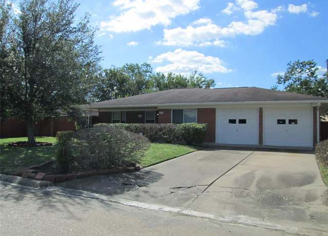 Property at 10614 Faircroft Dr, Houston, TX 77048, 3 beds, 1.5 baths