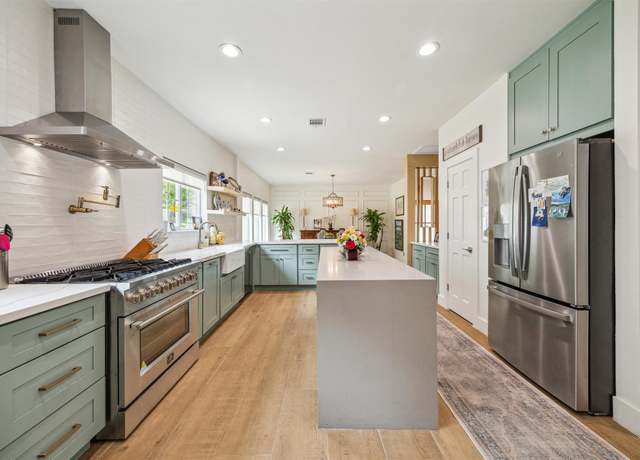 Property at 1215 Heathwood Dr, Houston, TX 77077, 5 beds, 3.5 baths