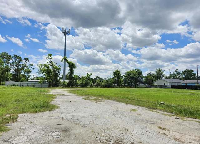 Property at 2602 E Crosstimbers St, Houston, TX 77093