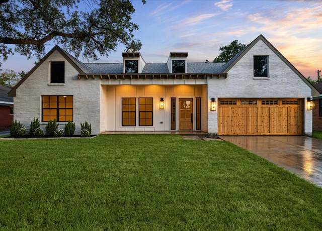 Property at 6227 Grovewood Ln, Houston, TX 77008, 4 beds, 3.5 baths