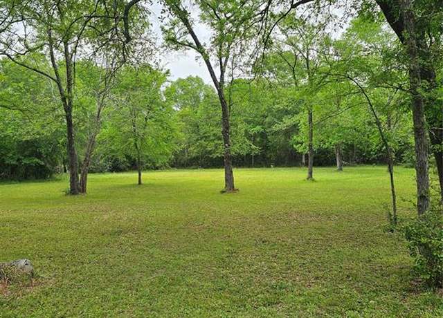 Property at 9041 Lakecrest Dr, Montgomery, TX 77356