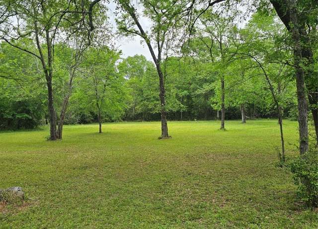 Property at 9041 Lakecrest Dr, Montgomery, TX 77356