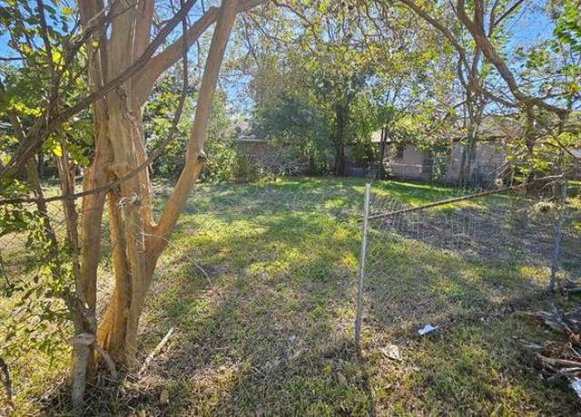 Property at 4717 Pickfair St, Houston, TX 77026, 2 beds, 1 bath