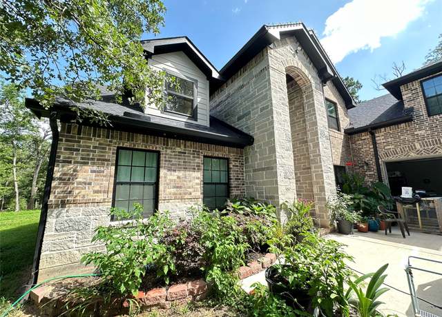 Property at 15195 Holly Ln, Conroe, TX 77303, 5 beds, 3 baths