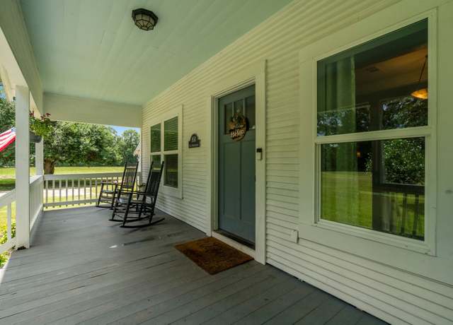 Property at 950 Old Providence Rd, Livingston, TX 77351, 4 beds, 2 baths