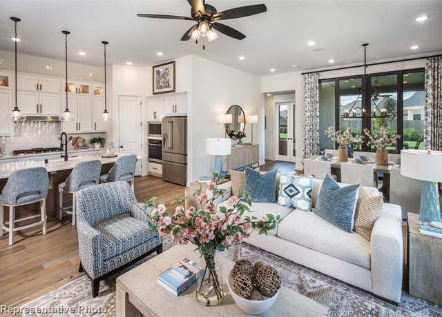 Property at 313 Wild Fork Ct, Conroe, TX 77304, 4 beds, 3 baths