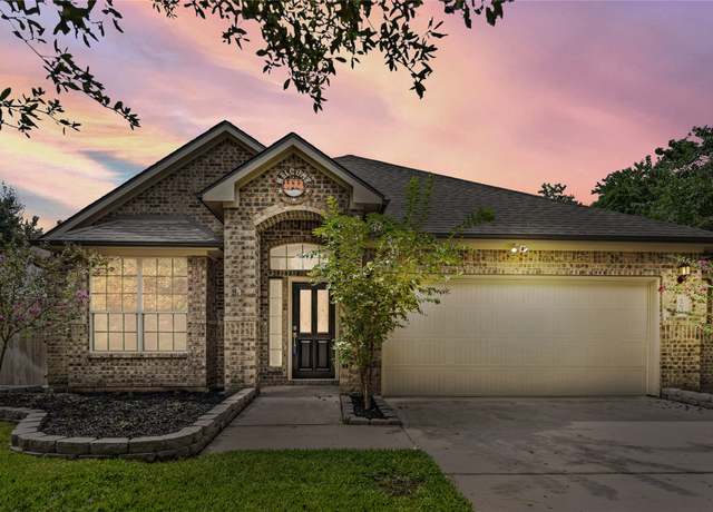 Property at 12635 Lakeshore Dr, Montgomery, TX 77356, 4 beds, 2 baths