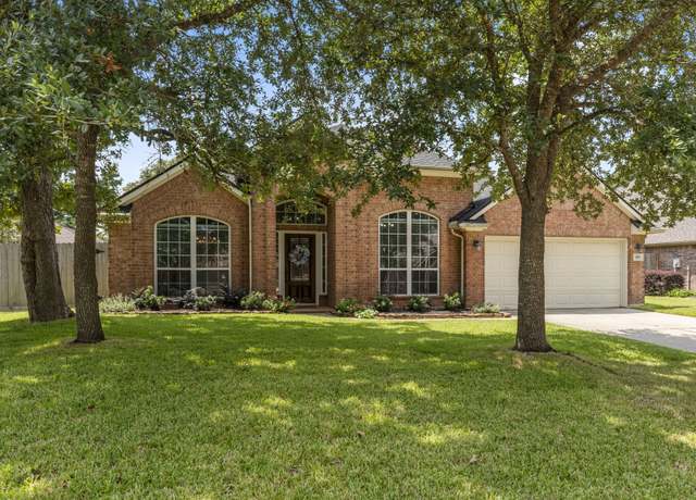 Property at 2506 Royal Highlands Ln, Conroe, TX 77304, 4 beds, 3 baths
