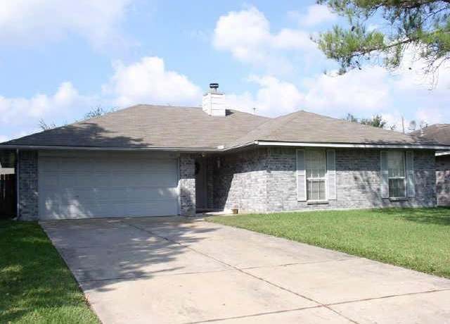 Property at 7810 Sawmill Trl, Houston, TX 77040, 4 beds, 2 baths