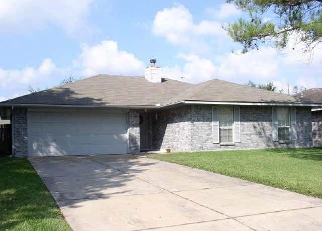 Property at 7810 Sawmill Trl, Houston, TX 77040, 4 beds, 2 baths