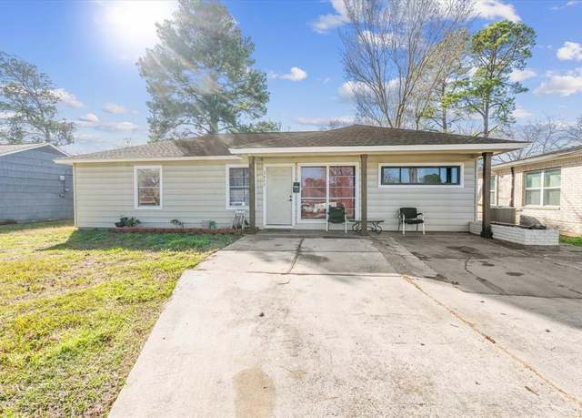 Property at 3620 Washington St, Pasadena, TX 77503, 4 beds, 1.5 baths