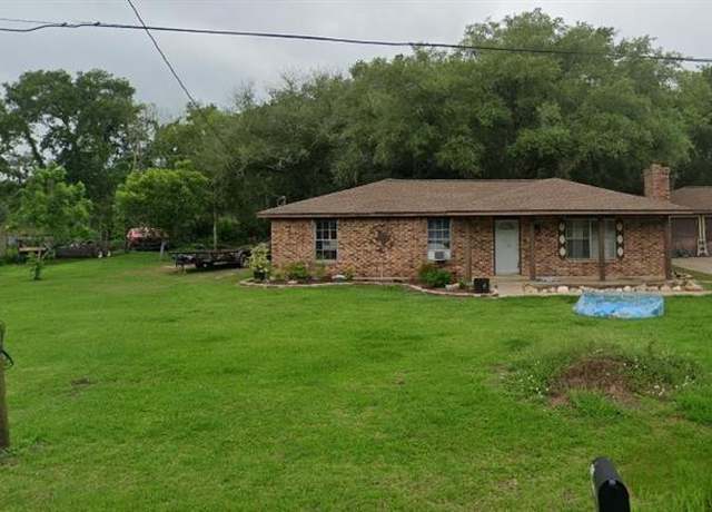 Property at 20250 County Road 510q, Brazoria, TX 77422, 2 beds, 2.5 baths