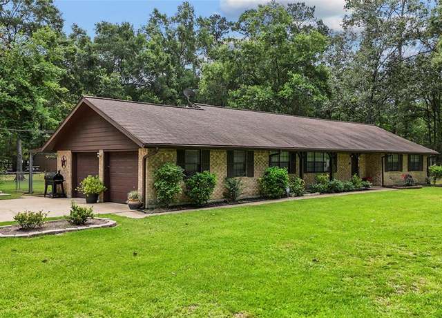 Property at 412 Commanche Trl, Wallisville, TX 77597, 3 beds, 2 baths