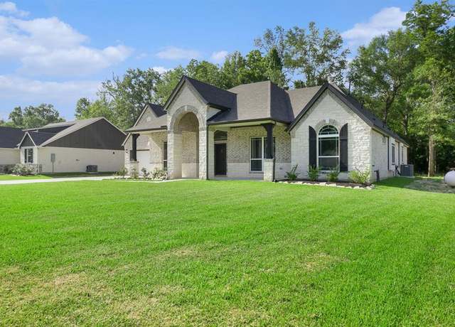 Property at 1284 Road 66112, Dayton, TX 77535, 4 beds, 2.5 baths