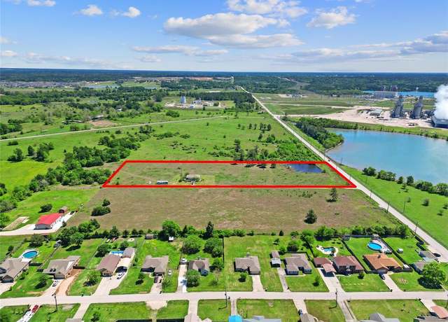 Property at 11242 Longstreet Rd, Willis, TX 77318, 2 beds, 2 baths