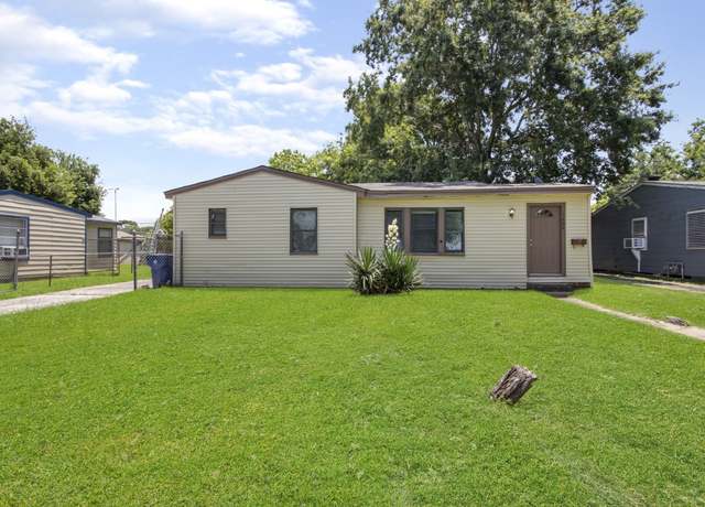 Property at 1202 13th St N, Texas City, TX 77590, 2 beds, 1 bath