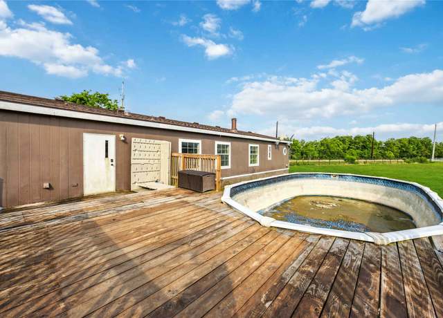 Property at 8907 County Road 511, Rosharon, TX 77583, 3 beds, 2 baths