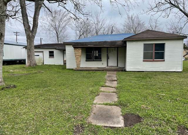 Property at 3611 Cedar St, Damon, TX 77430, 2 beds, 1 bath