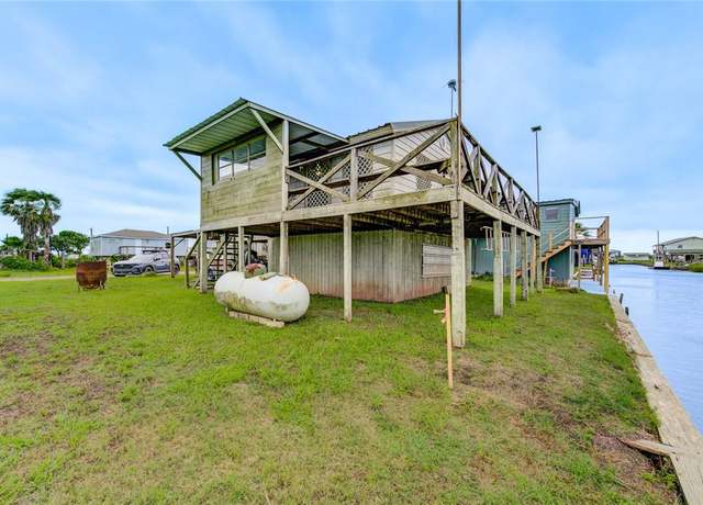 Property at 1577 Channel Dr, Brazoria, TX 77422, 1 bed, 1 bath