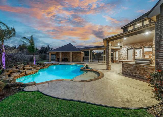 Property at 27711 Rocky Creek Ct, Fulshear, TX 77441, 5 beds, 5 baths