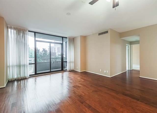 Property at 15 Greenway Plz Unit 5C, Houston, TX 77046, 2 beds, 2 baths
