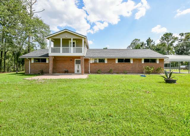 Property at 19286 Walnut Hills Dr, Conroe, TX 77302, 2 beds, 1.5 baths