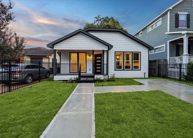 Property at 318 W 24th St, Houston, TX 77008, 3 beds, 2.5 baths