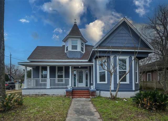 Property at 216 S Cloud St, Wharton, TX 77488, 3 beds, 2.5 baths
