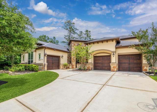 Property at 34132 Willow Bluff Ln, Pinehurst, TX 77362, 4 beds, 3.5 baths