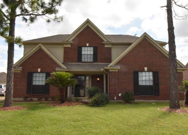 Property at 9007 Woodleigh Dr, Houston, TX 77083, 5 beds, 3.5 baths