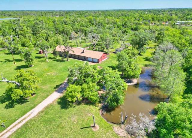 Property at 5084 Fm 2611 Rd, Brazoria, TX 77422, 3 beds, 2 baths