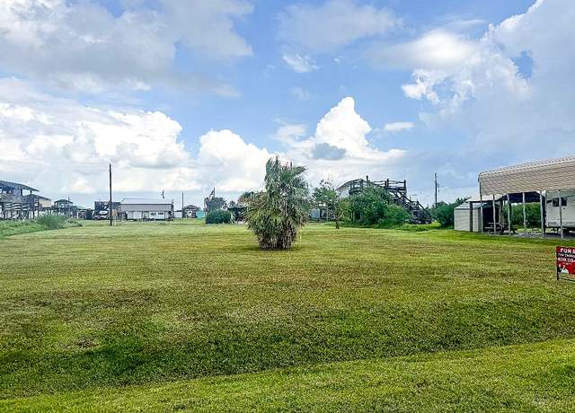 Property at 147 Mae Cir N, Crystal Beach, TX 77650