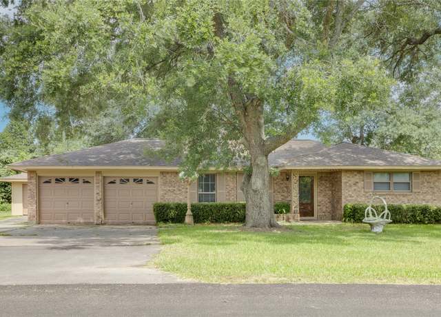 Property at 1313 Mcphail Rd, Baytown, TX 77521, 3 beds, 2 baths