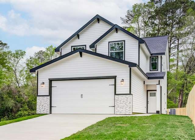 Property at 13033 Royal Creek Rd, Conroe, TX 77303, 3 beds, 2.5 baths