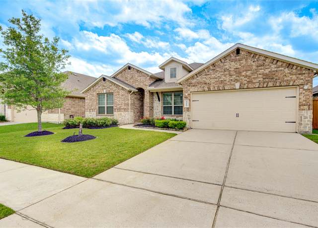 Property at 12114 Delwood Terrace Dr, Humble, TX 77346, 4 beds, 2 baths