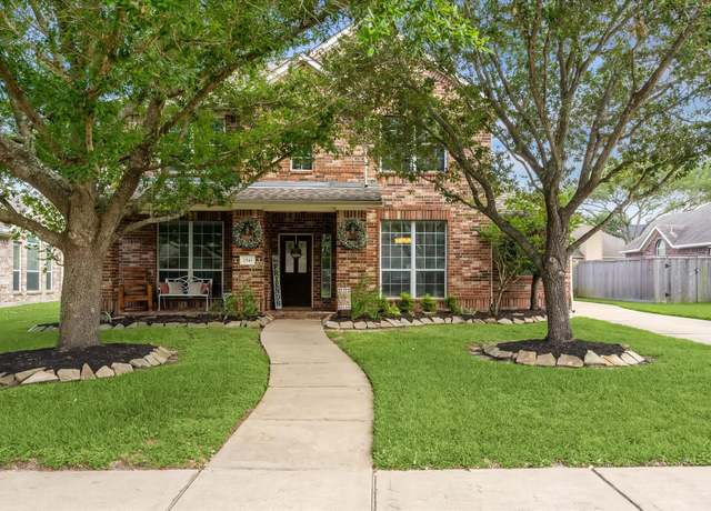 Property at 2541 Hidden Creek Dr, Pearland, TX 77581, 4 beds, 2.5 baths