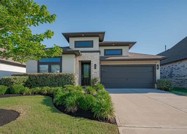 Property at 30706 Southern Dewberry Ct, Fulshear, TX 77441, 4 beds, 3 baths