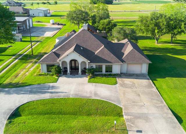 Property at 632 Western Acres Dr, El Campo, TX 77437, 3 beds, 3.5 baths