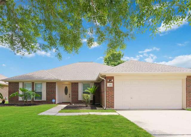 Property at 1418 26th Ave, Texas City, TX 77590, 4 beds, 2 baths