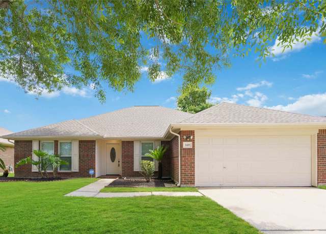 Property at 1418 26th Ave, Texas City, TX 77590, 4 beds, 2 baths